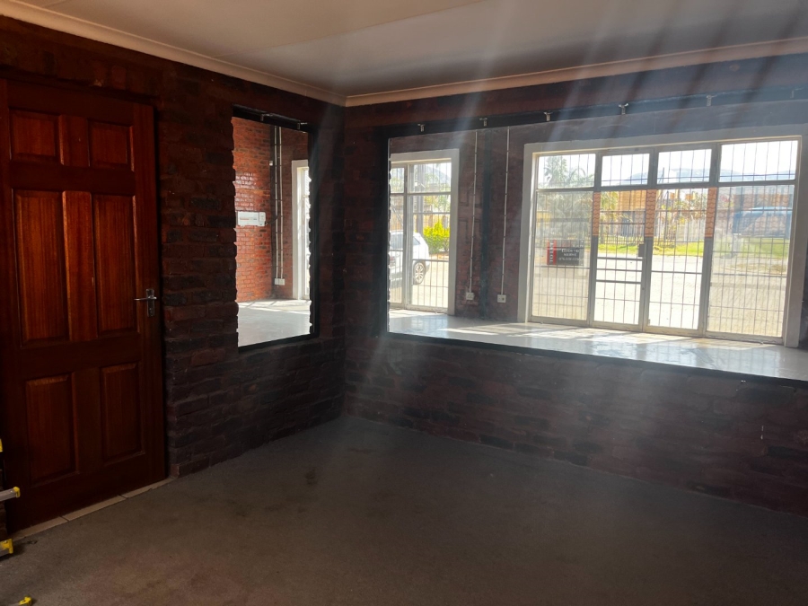 To Let commercial Property for Rent in Melodie North West
